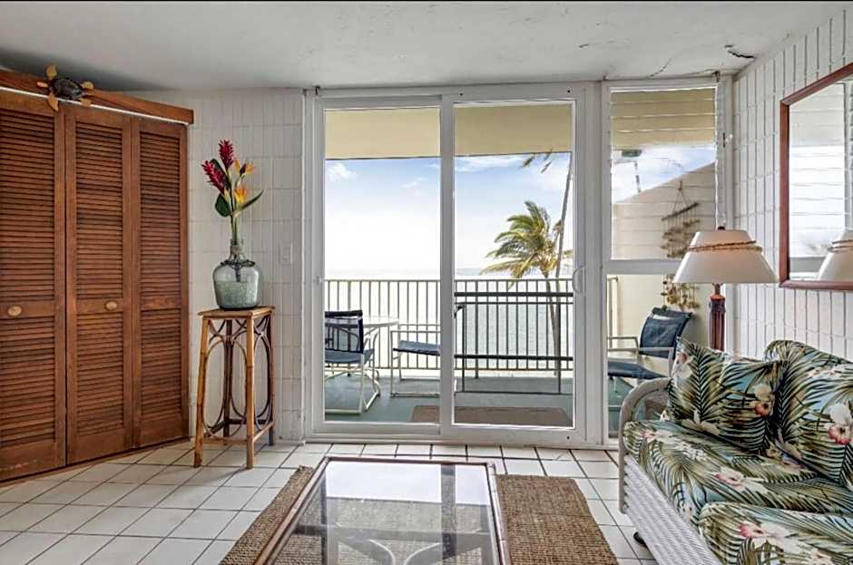 Stunning Ocean Views Condos in Oahu at Punaluu