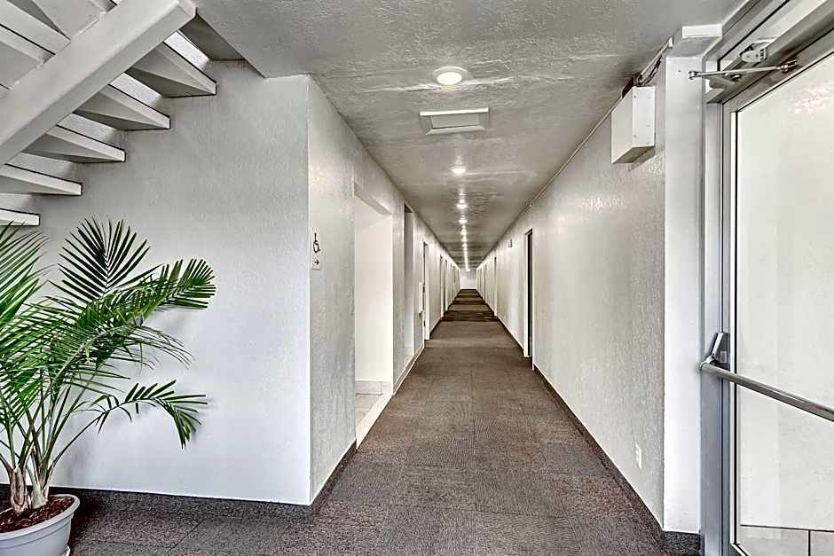 Motel 6 Ogden, UT- Downtown