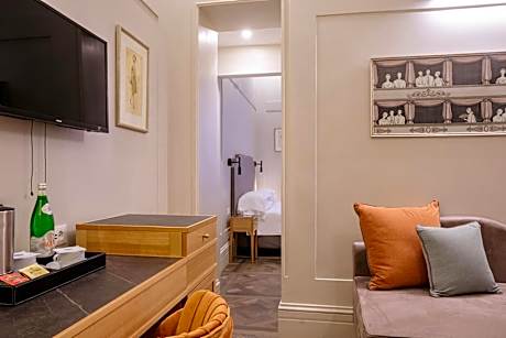 Deluxe Room Dependence