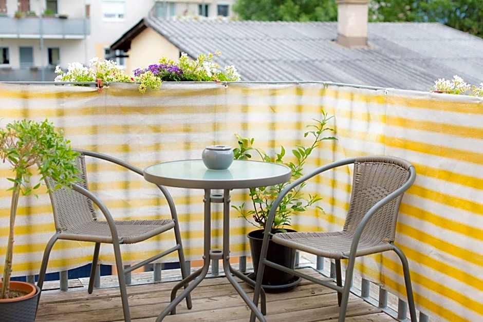 Ferienwohnungen und Zimmer Yassi