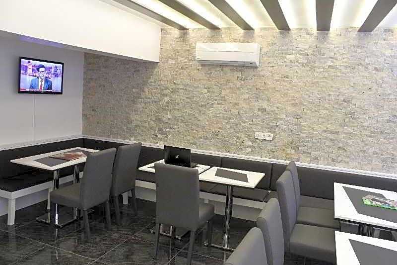 The Legend Platine Suite