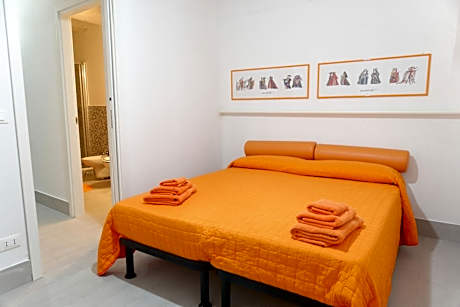 One-Bedroom Apartment - Vico Gelsa 9R