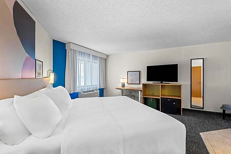 Spark by Hilton Cedar Falls