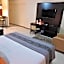 Mondrian Suite Hotel