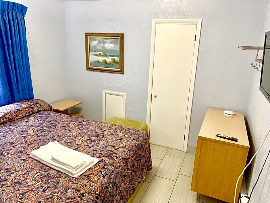 White Caps Motel