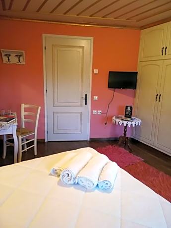 Deluxe Double Room with Shower