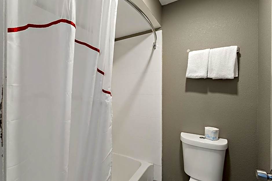 Red Roof Inn Redding