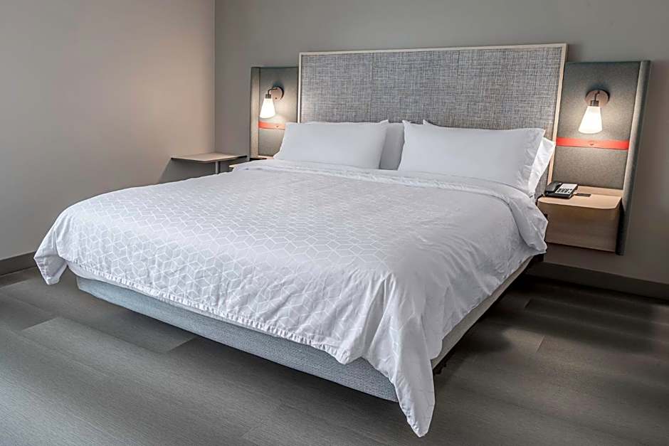 Avid Hotels Milwaukee West Waukesha By IHG
