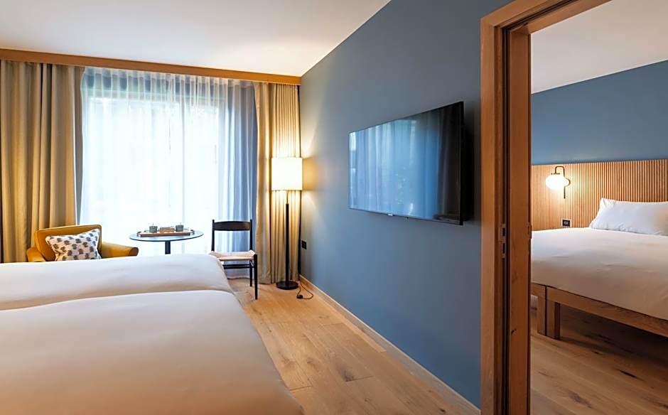 Mollie's Motel & Diner Bristol