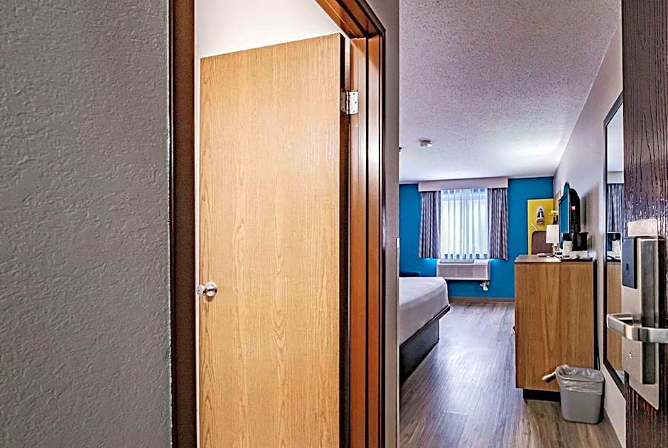 Days Inn by Wyndham Brunswick Bath Area