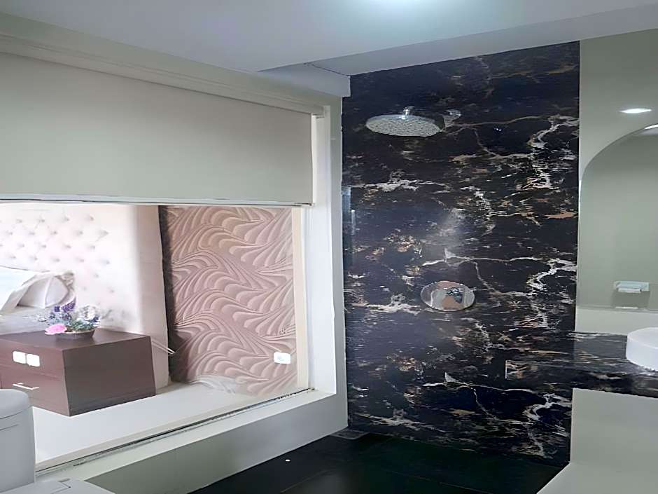 Rizen Premiere Hotel