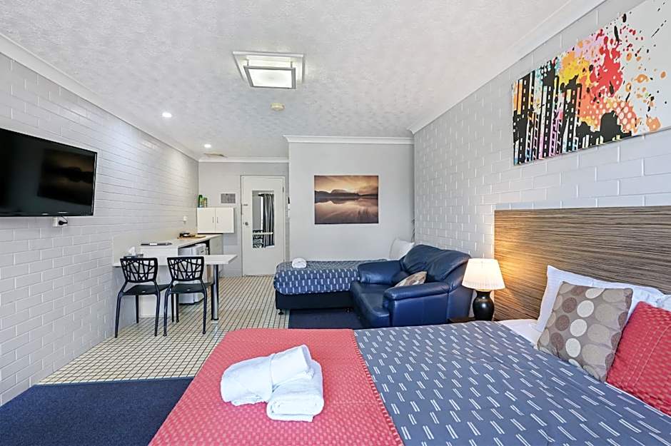 A Raceview Motor Inn