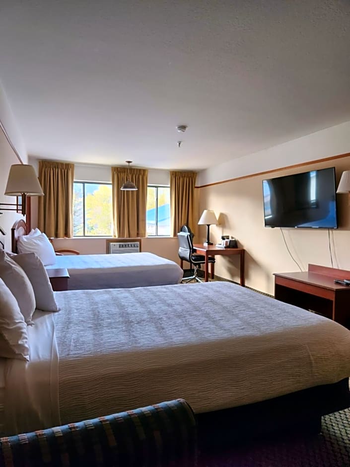 Luxury Inn & Suites