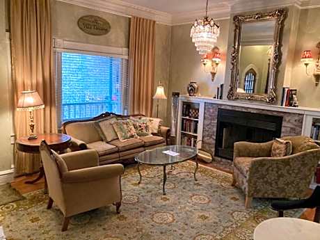 The Villa Toscana