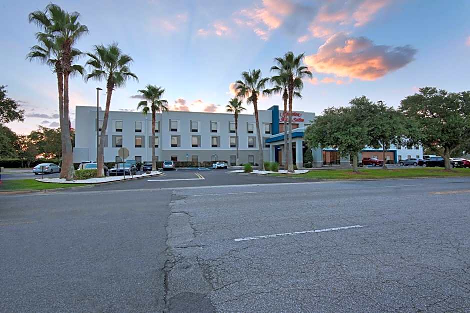 Hampton Inn By Hilton & Suites Pensacola I-10 N At University Town Plaza