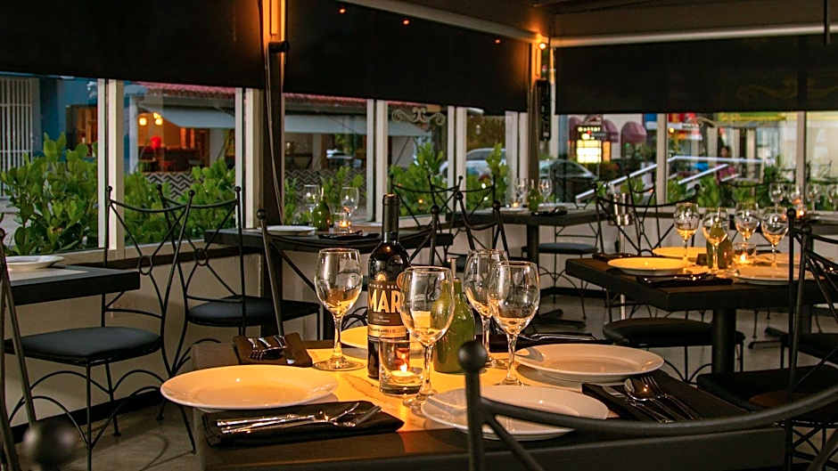 Casa Condado Hotel