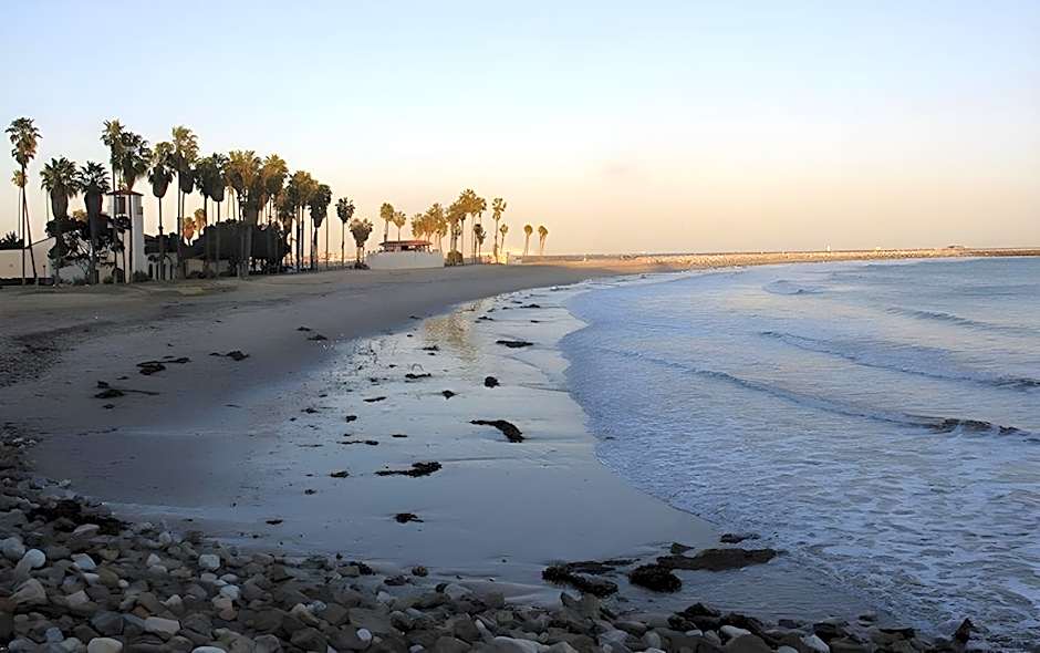 Best Western Plus San Pedro Hotel & Suites – San Pedro, CA