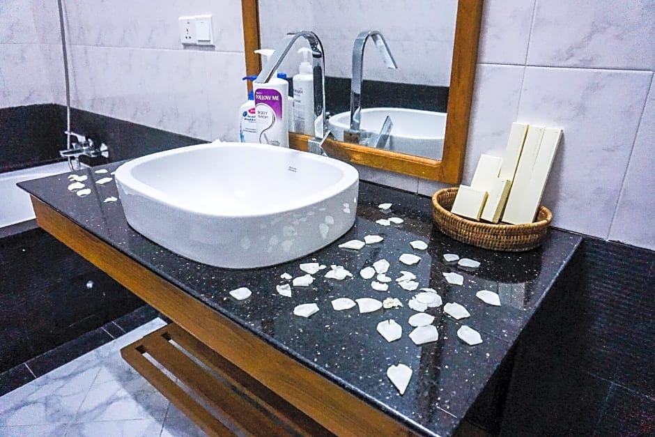 WEStay @ The Grand Nyaung Shwe Hotel, Inle Lake