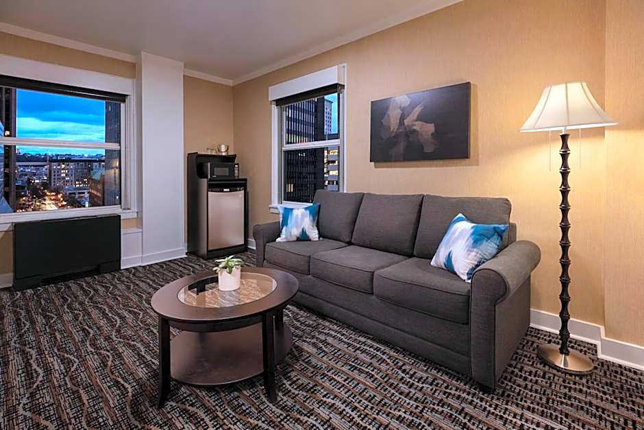 Executive Hotel Pacific