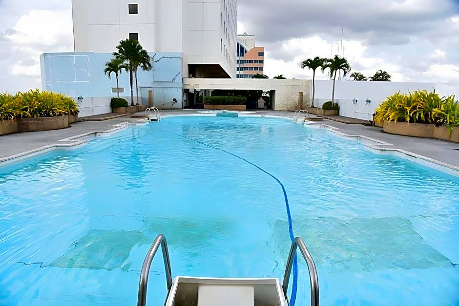 Lee Gardens Plaza Hotel