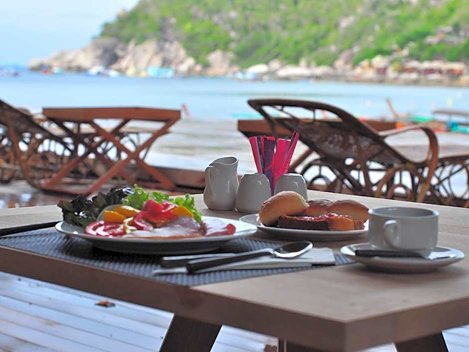 Beach Club By Haadtien