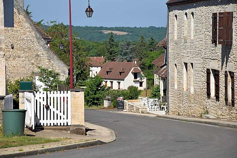 Le Petit Relais