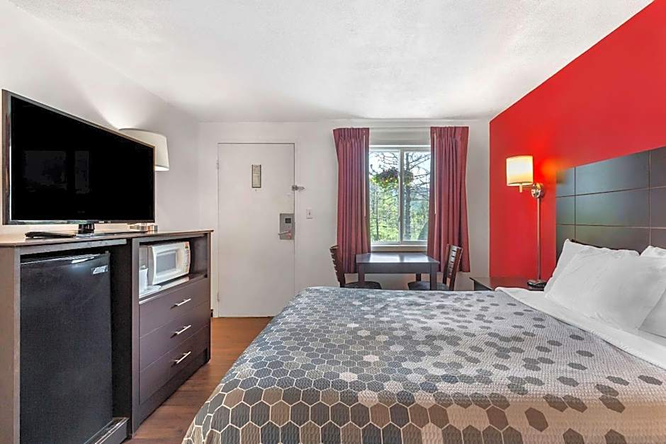 Econo Lodge Lee - Great Barrington