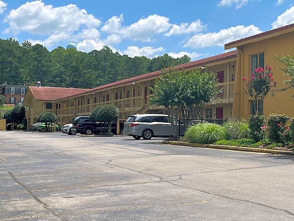 Studio 6 Huntsville, AL University Drive