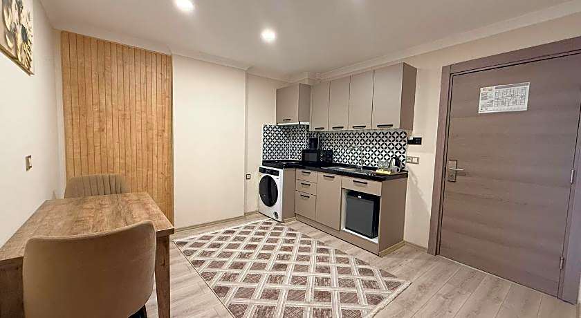 Rena Grand Residence & Suit