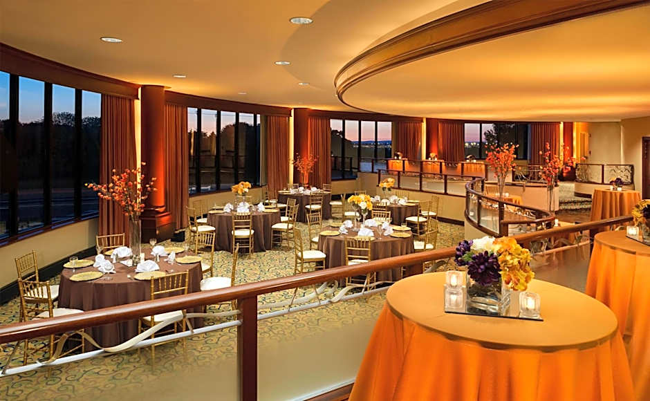 DoubleTree by Hilton Washington Dulles Airport