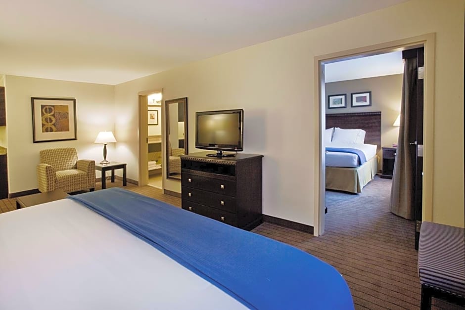 Holiday Inn Express Hotel & Suites Moultrie