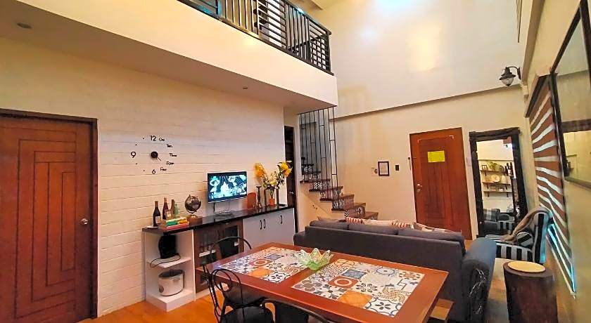 Pompeo and Luming's Inn