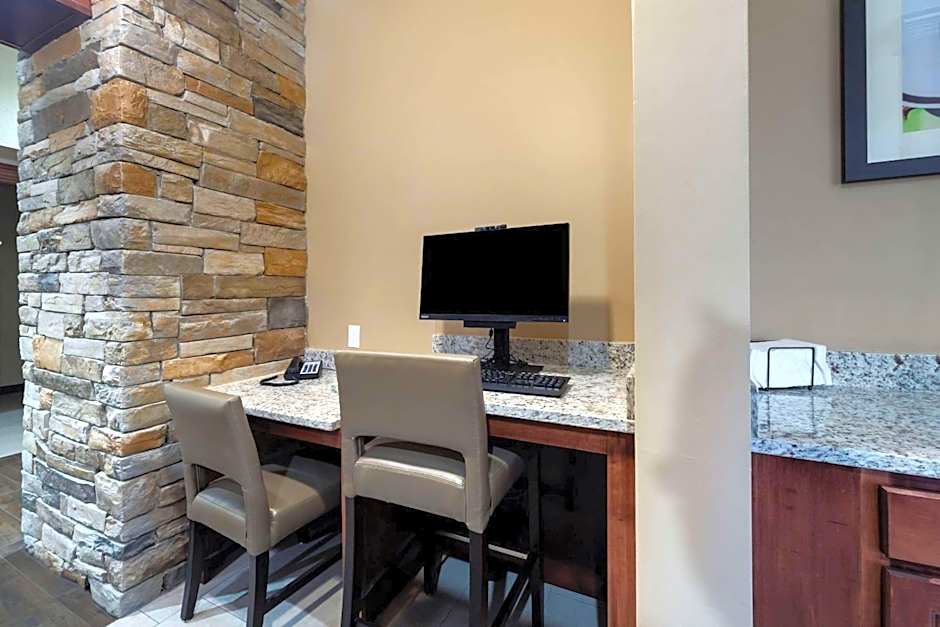 Comfort Inn & Suites Harrah