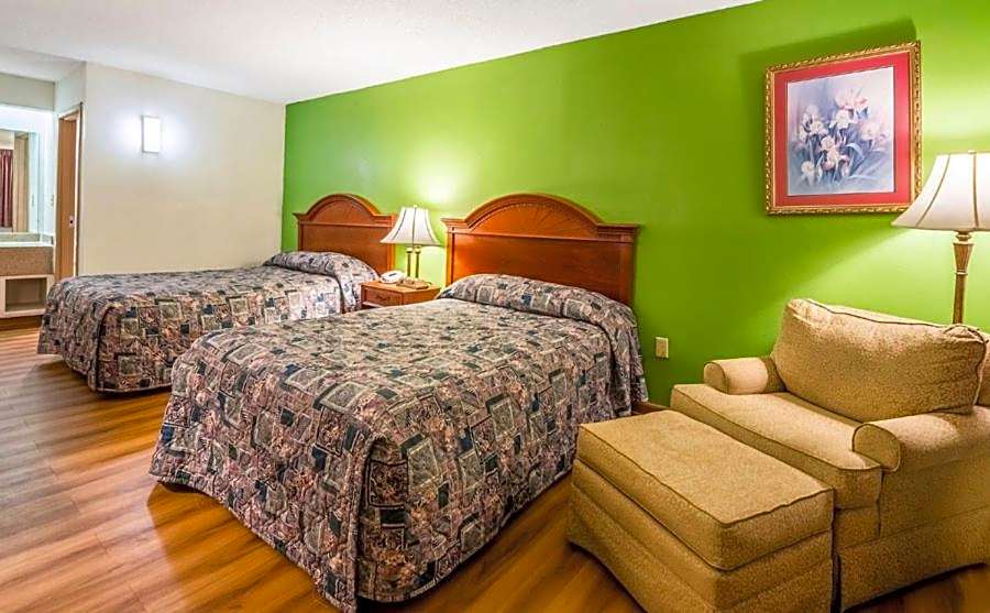 Studios and Suites 4 Less Emporia