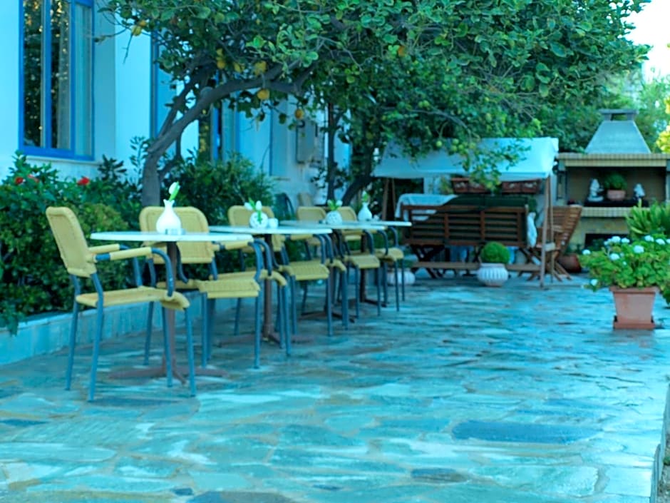 Serifos Beach Hotel