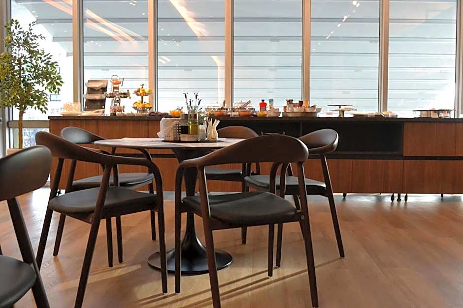 Queen's Hotel - Zebra Centre