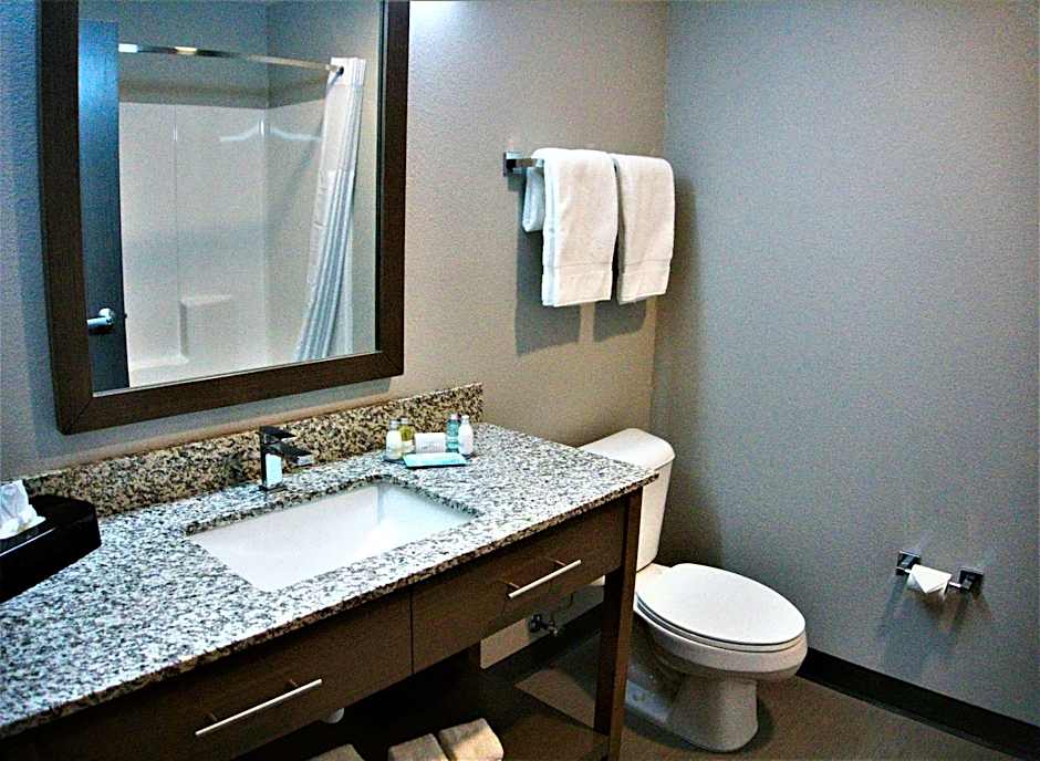 Brookstone Inn & Suites