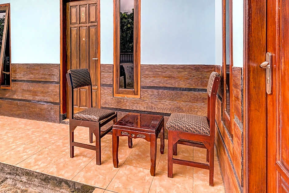 OYO Life 90879 Ara Predator Funpark