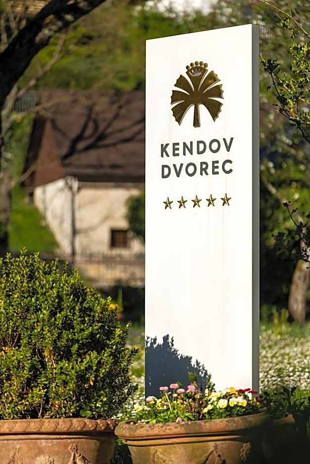 Kendov Dvorec