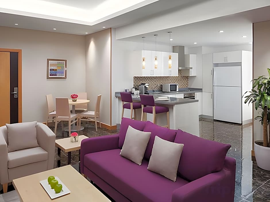 SAS Residence & Hotel, Dhahran - Formerly Radisson Blue