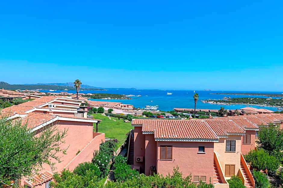 Baia de Bahas Residence