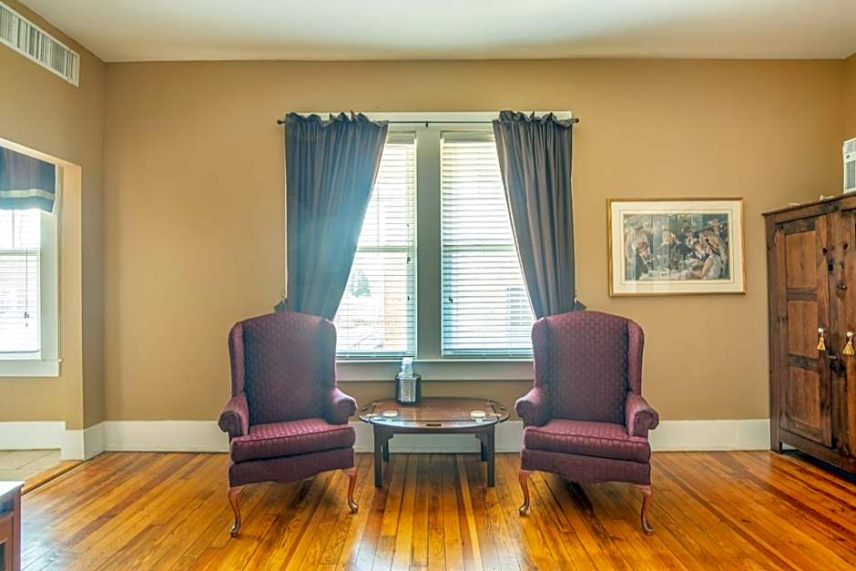 The Belmont Inn by OYO