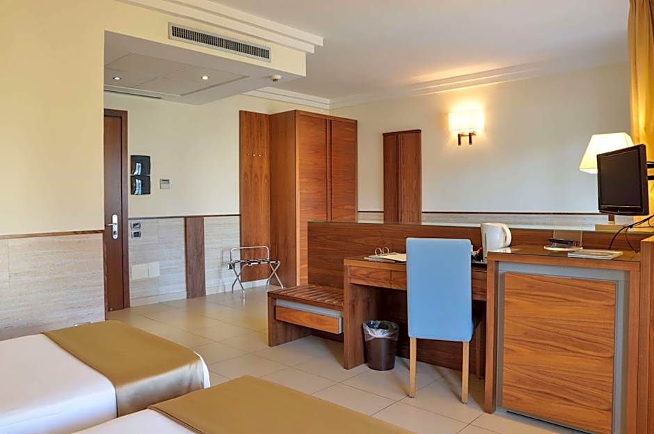 Suites & Residence Hotel