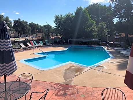 Rainbow Lodge and Inn