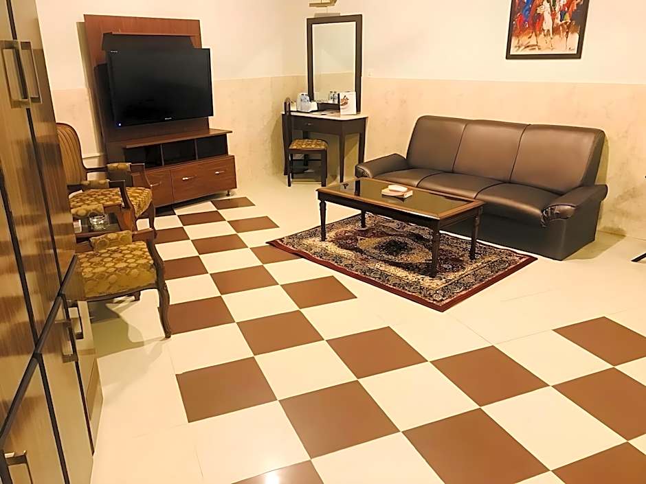 Hotel One Mall Road Murree