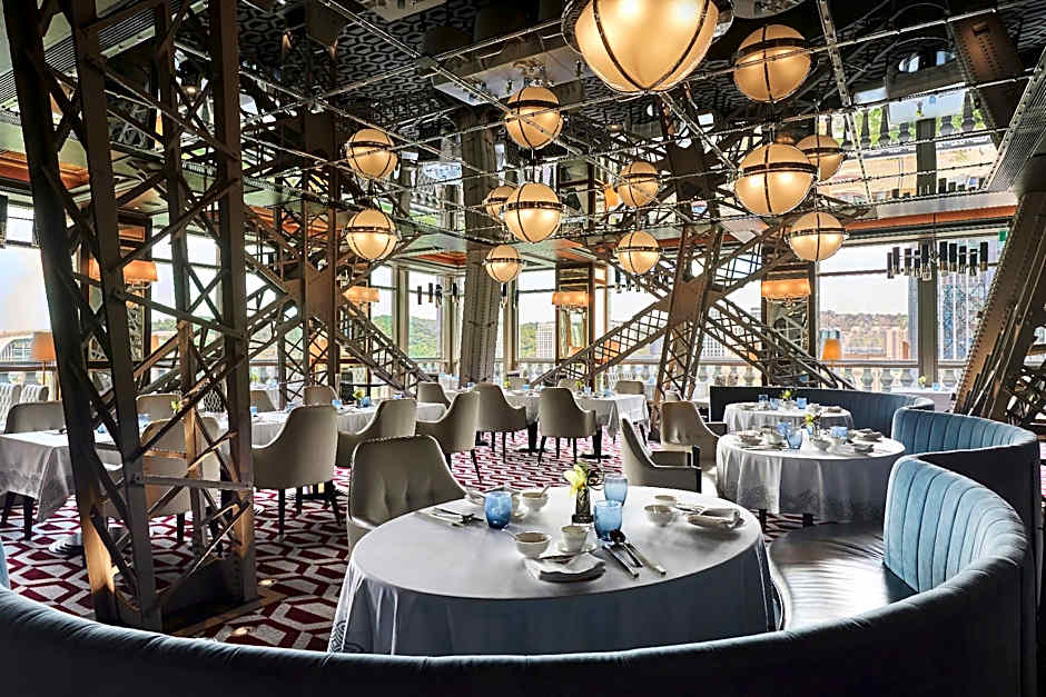 The Parisian Macao