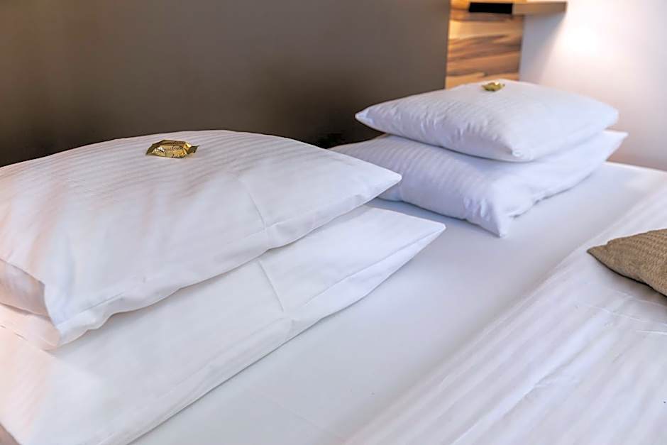 Garni Hotel Royal Crown