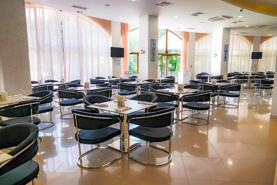 Continental Apartments