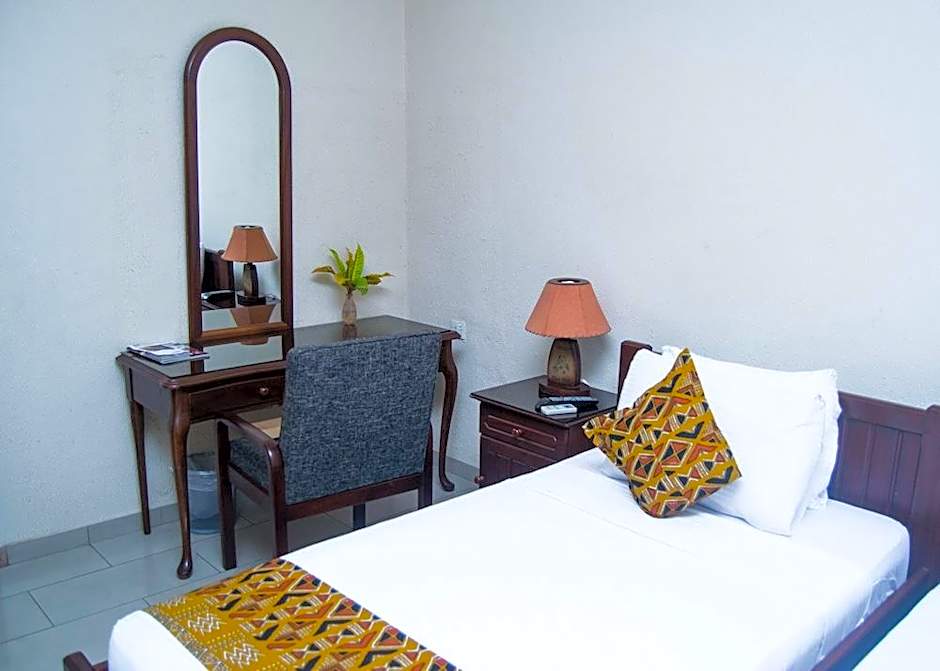 Coconut Grove Regency Hotel