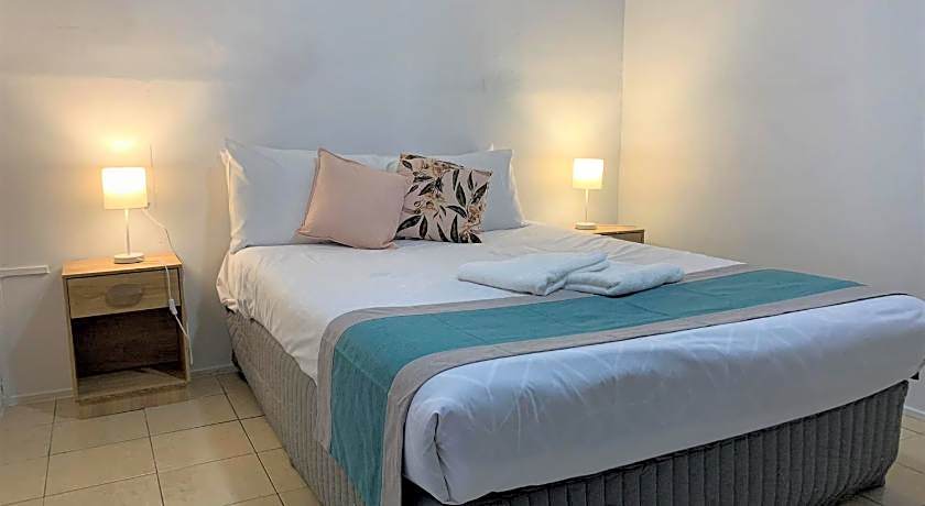 Aqua Blue Motel